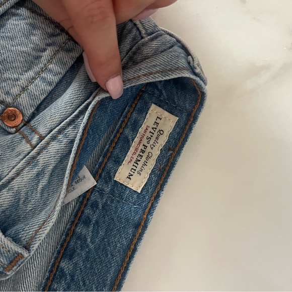 Levi's Denim - Levi's Ripped Straight Leg Distressed Jeans W25